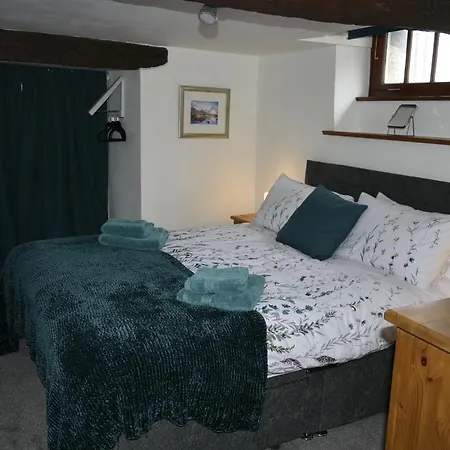 The Hideaway * Alston